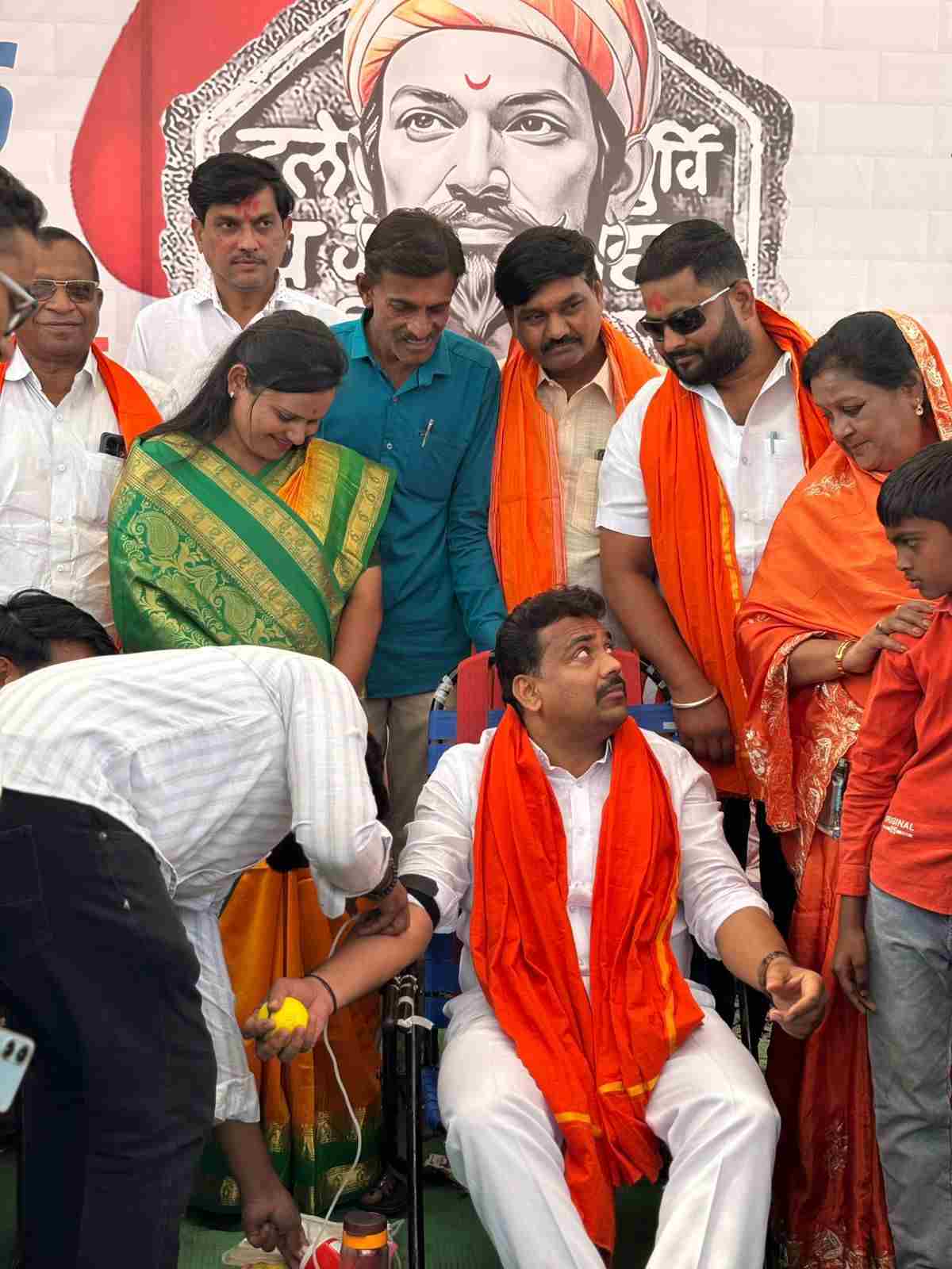 छत्रपती शिवाजी महाराज जयंती च्या निमित्ताने भव्य रक्तदान शिबिर संपन्न